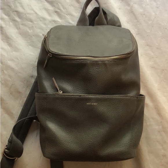 Matt and Nat Backpack - Picture 1 of 4